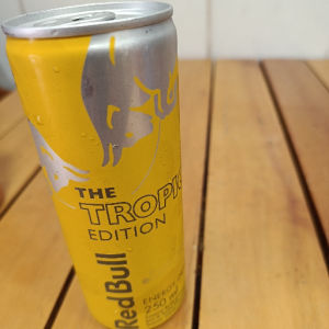 imagem do produto Red Bull tropical