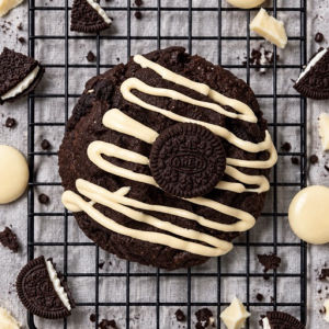 imagem do produto Cookie de oreo com chocolate branco 