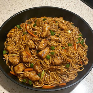 imagem do produto 💮 YAKISOBA FRANGO