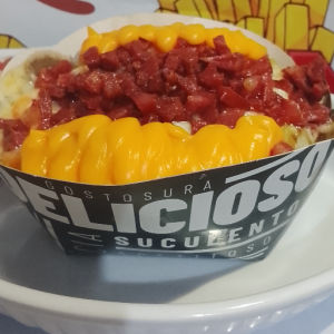 imagem do produto Batata recheada de quatro queijos e calabresa 