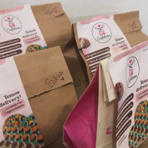 imagem do produto Nossos doces são preparados e montados na hora para garantir que cheguem sempre fresquinhos até você! 💖 Exceto as fatias de bolo, que estão disponíveis para pronta entrega. ⏱️O tempo para retirada ou entrega pode variar de até 70 minutos, conforme a demanda do momento. Muitas vezes, seu pedido pode ficar pronto antes desse prazo.