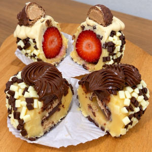 imagem do produto Brigadeirão Kinder Bueno (com morango)