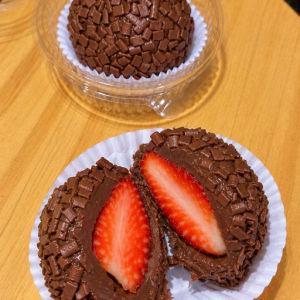 imagem do produto Brigadeirão com morango