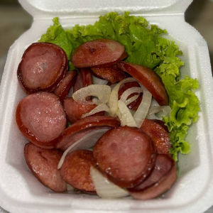 imagem do produto Calabresa com farofa e salada.