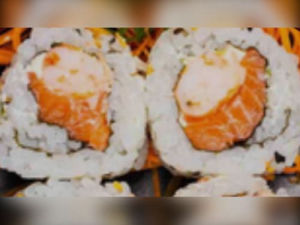 imagem do produto Uramaki Salmão e Camarão 10 Und