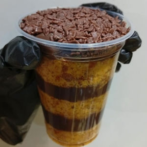 imagem do produto  Bolo Cenoura com brigadeiro 