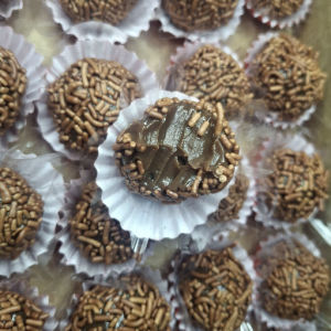 imagem do produto Brigadeiro (100und)