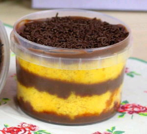imagem do produto Bolo de Pote de Cenoura com Chocolate