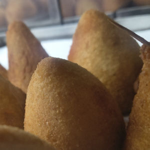 imagem do produto Coxinha de frango com queijo e cheddar 