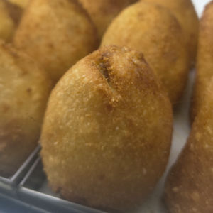 imagem do produto Coxinha de brócolis queijo e bacon 