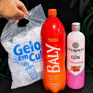 imagem do produto Kit Morango (gelo em cubos)