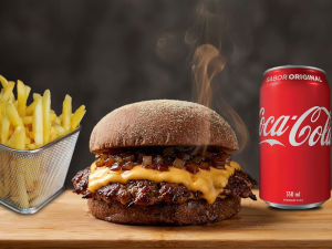 imagem do produto Combo Smash Burger Cheddar Melt + Coca cola 350 ml + Fritas