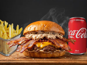 imagem do produto Combo Smash Burger Cheddar Ultra Bacon + Coca Cola 350 ml + Fritas