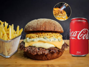 imagem do produto Combo Smash Burger 4 Queijos + Coca Cola 350 ml + Fritas