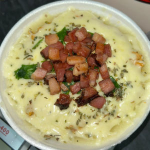 imagem do produto Batata Recheada de Frango Cremoso e Bacon