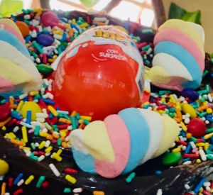 imagem do produto Bolo surpresa Kinder ovo