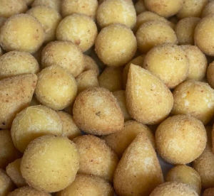 imagem do produto 50 salgados fritos variados